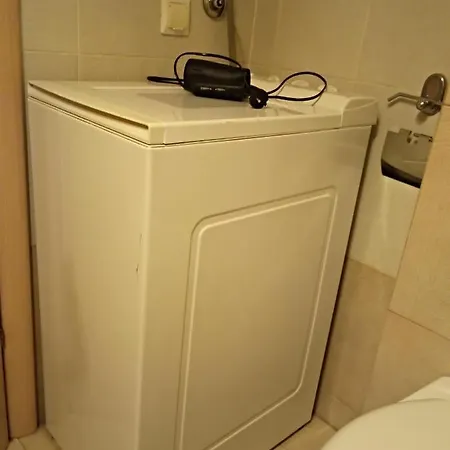 Daire 3 Min From Central Station Free Parking
